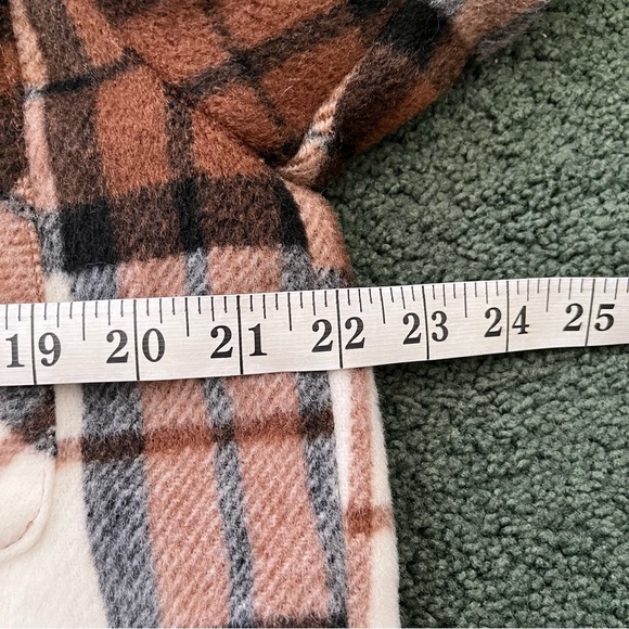 Blank NYC Plaid Cropped Shacket Shirt Jacket in All The Best Size Small - Picture 13 of 15